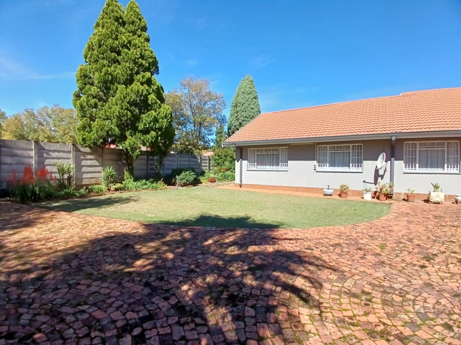 4 Bedroom Property for Sale in Vaalpark Free State